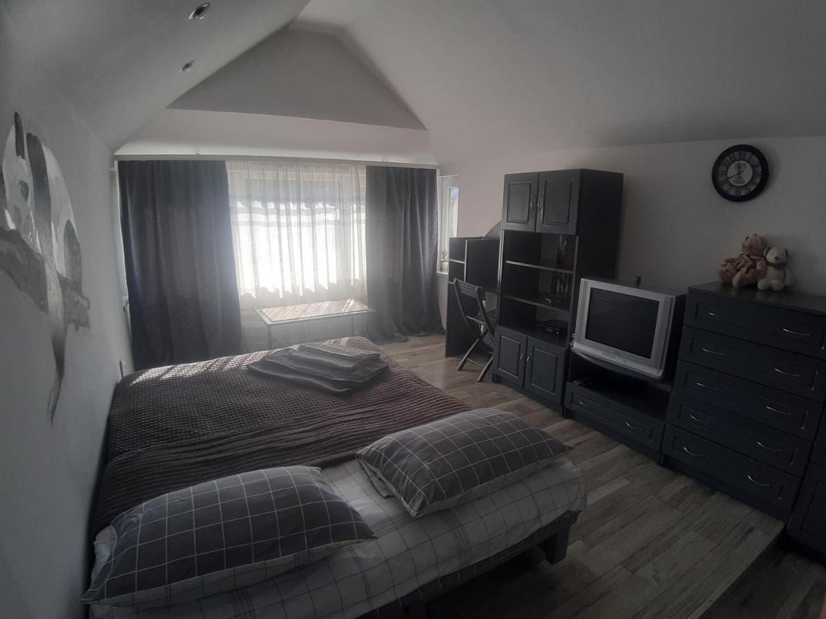 Barlig Apartment ยาเรมชา ภายนอก รูปภาพ