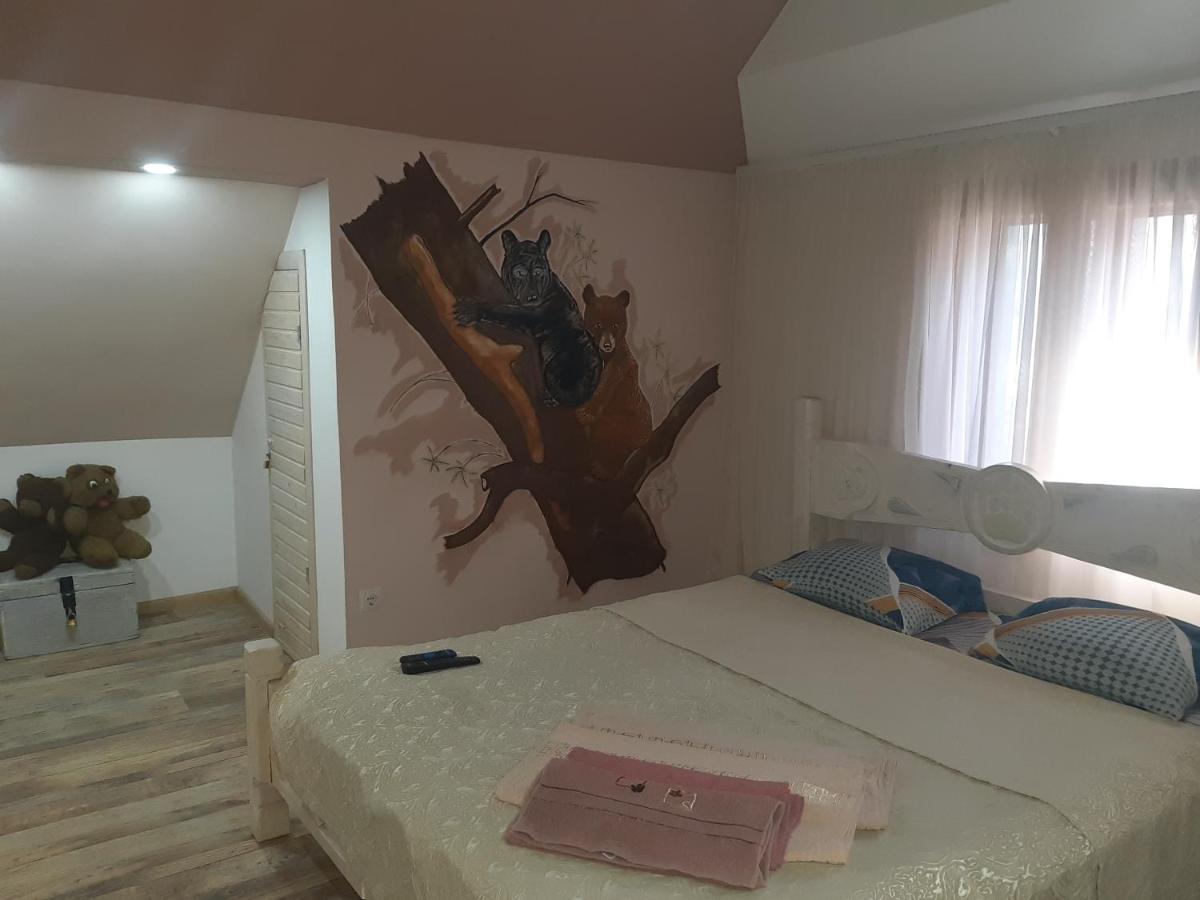 Barlig Apartment ยาเรมชา ภายนอก รูปภาพ
